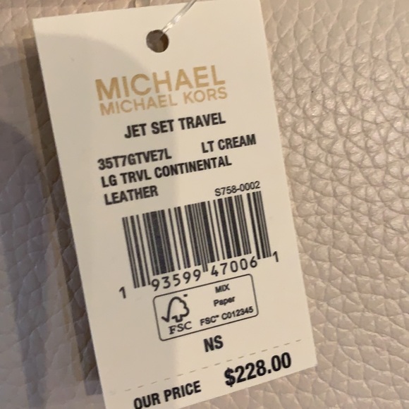 MICHAEL KORS Jet Set Travel Continental Zip Wristlet Wallet Light Cream … - Picture 15 of 15